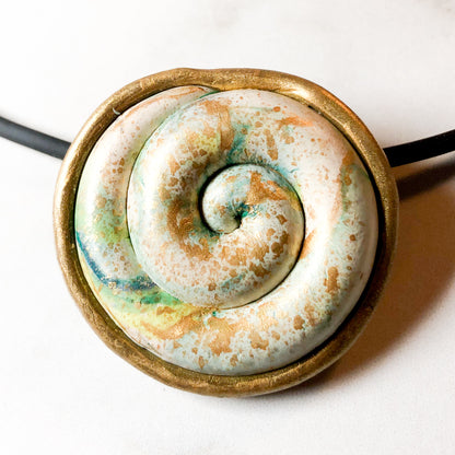 Faux Bezel Stone Snail Pendant: Soft Swirl